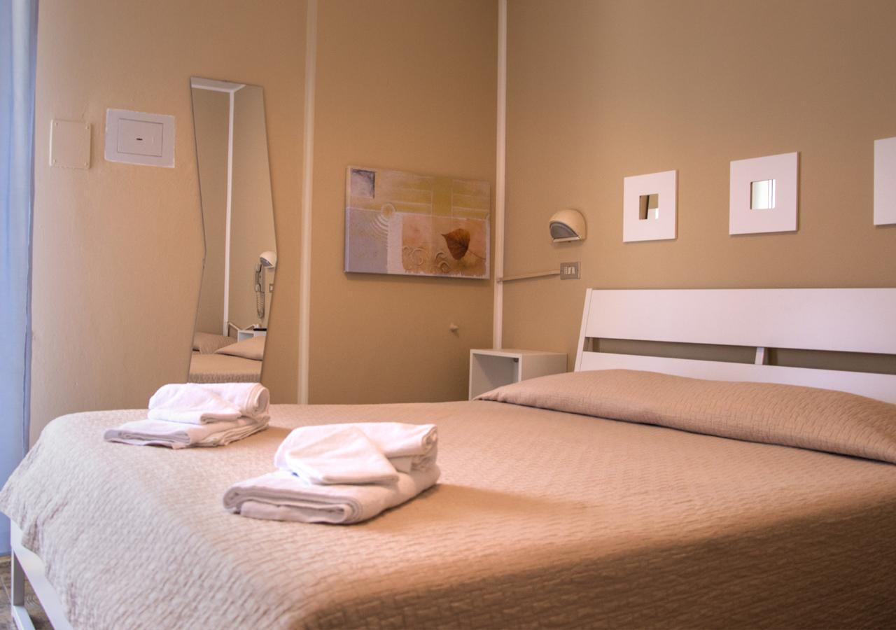 Hotel Fucsia Ριτσόνε Εξωτερικό φωτογραφία