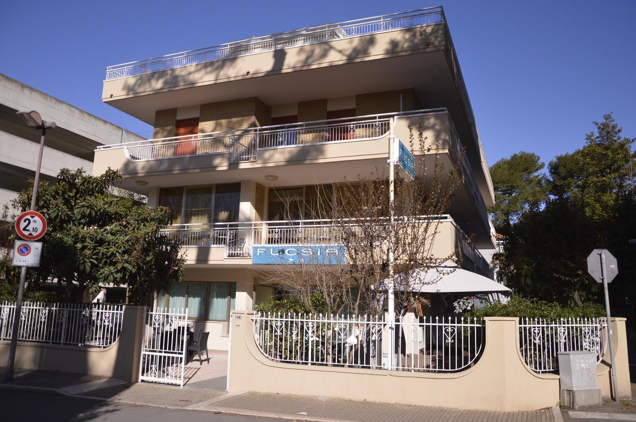 Hotel Fucsia Ριτσόνε Εξωτερικό φωτογραφία