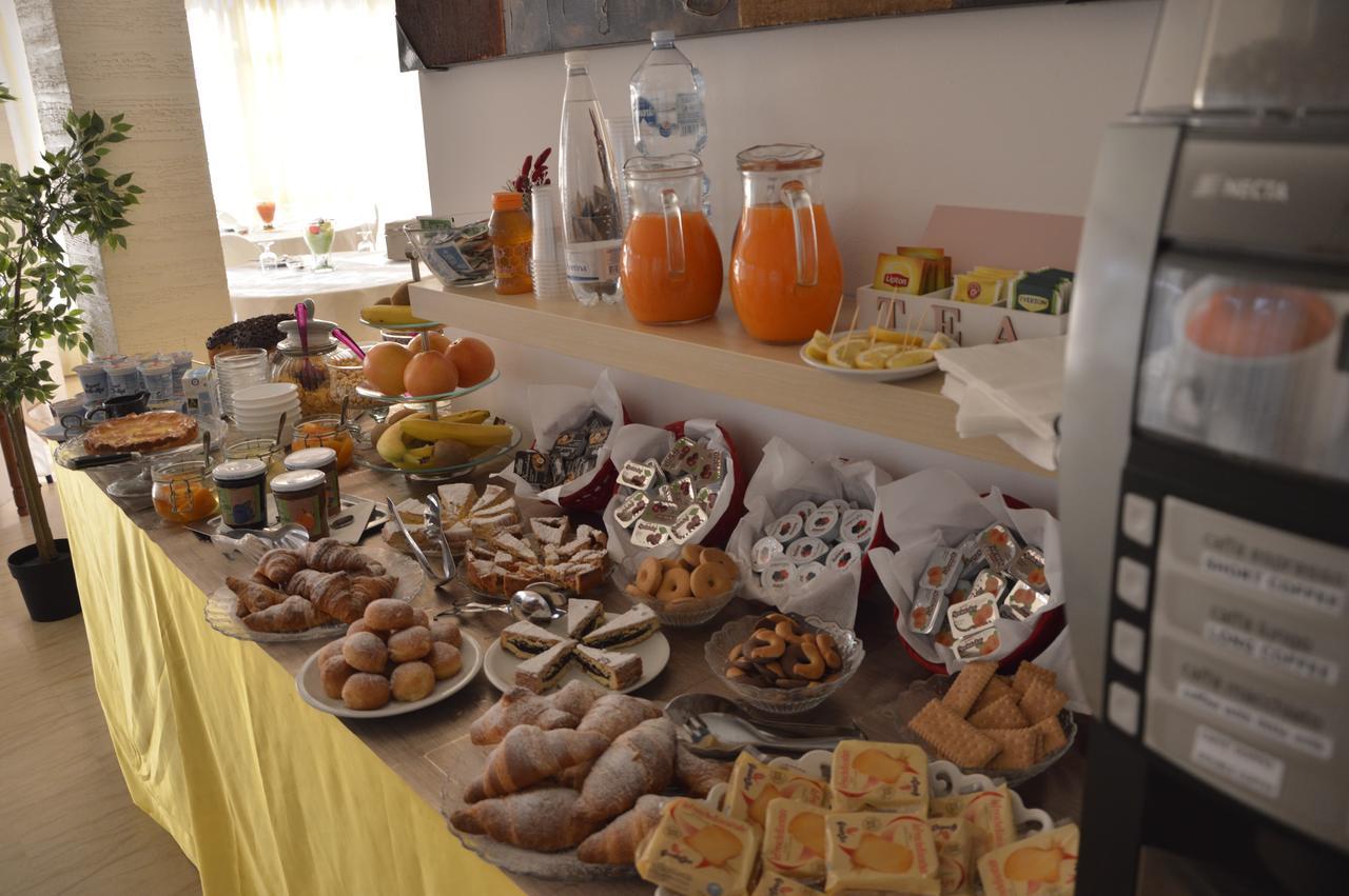 Hotel Fucsia Ριτσόνε Εξωτερικό φωτογραφία