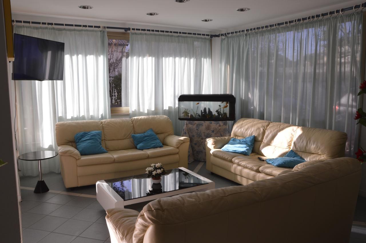 Hotel Fucsia Ριτσόνε Εξωτερικό φωτογραφία