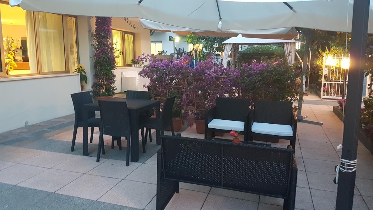 Hotel Fucsia Ριτσόνε Εξωτερικό φωτογραφία