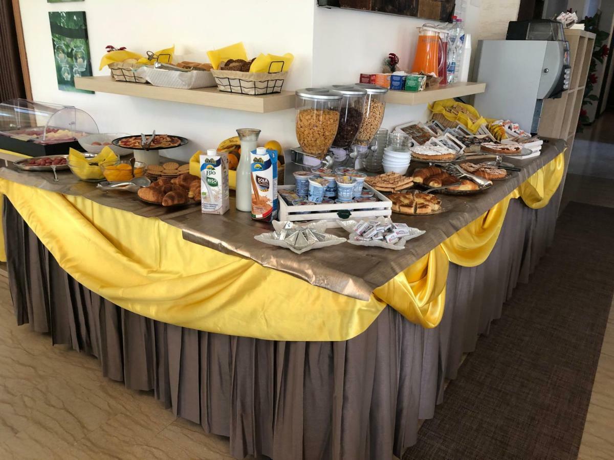 Hotel Fucsia Ριτσόνε Εξωτερικό φωτογραφία